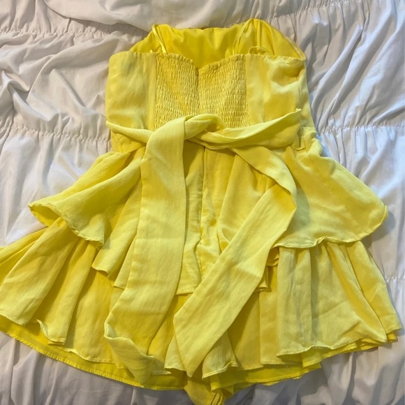 Yellow Ruffle Romper - Picture 3 of 3